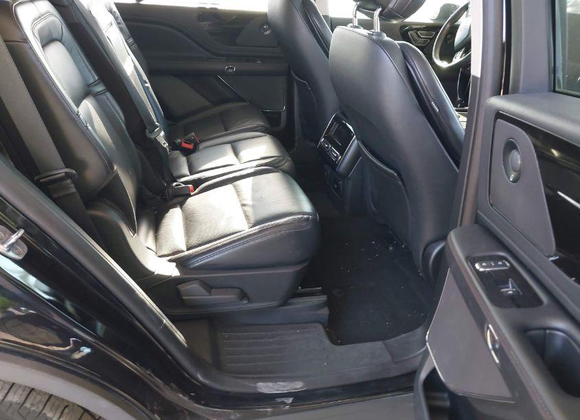 Photo 8 of 2020 Lincoln Aviator RESERVE (VIN 5LM5J7XC4LGL34886)