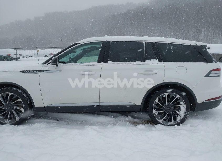 Photo 14 of 2020 Lincoln Aviator RESERVE (VIN 5LM5J7XC4LGL36377)