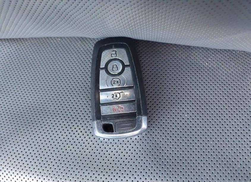 Photo 11 of 2020 Lincoln Aviator RESERVE (VIN 5LM5J7XC5LGL12640)