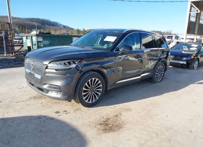 Photo 2 of 2020 Lincoln Aviator RESERVE (VIN 5LM5J7XC5LGL12640)