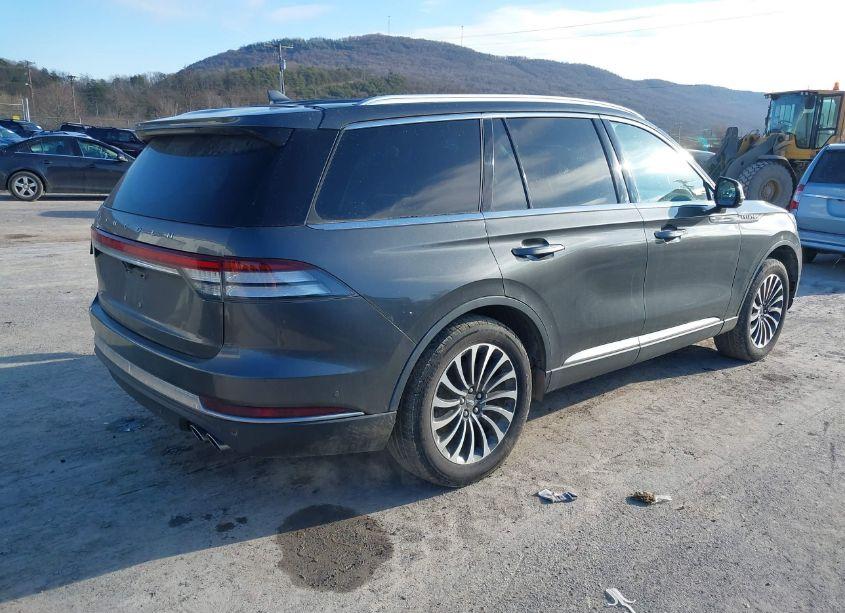 Photo 4 of 2020 Lincoln Aviator RESERVE (VIN 5LM5J7XC5LGL12640)