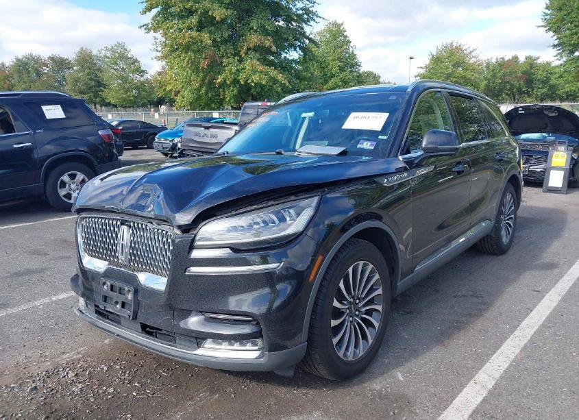 Photo 2 of 2020 Lincoln Aviator RESERVE (VIN 5LM5J7XC9LGL01382)