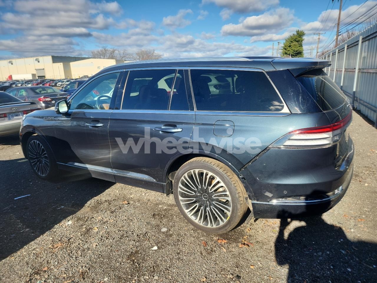 Photo 2 of 2023 LINCOLN AVIATOR BLACK LABEL (VIN 5LM5J9XC3PGL24464)