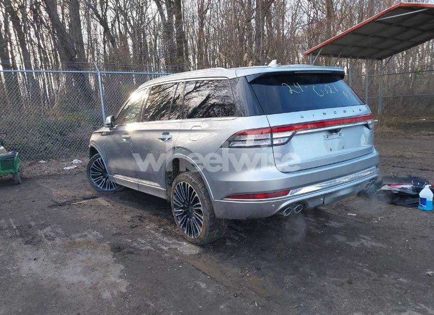 Photo 3 of 2020 Lincoln Aviator BLACK LABEL (VIN 5LM5J9XC7LGL03787)