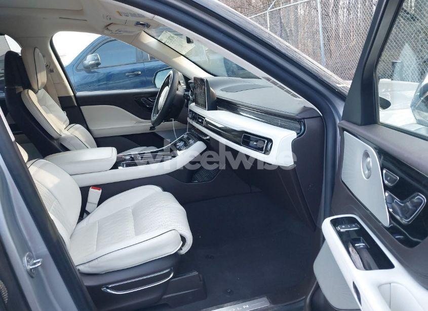 Photo 5 of 2020 Lincoln Aviator BLACK LABEL (VIN 5LM5J9XC7LGL03787)