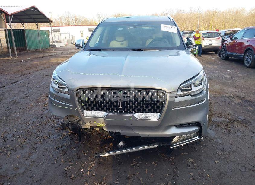 Photo 6 of 2020 Lincoln Aviator BLACK LABEL (VIN 5LM5J9XC7LGL03787)