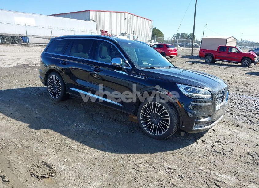 2022 Lincoln Aviator BLACK LABEL (VIN 5LM5J9XC7NGL13917) main photo