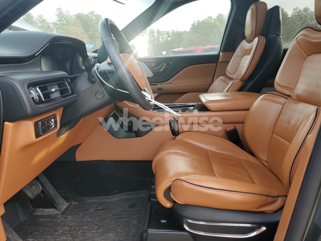 Photo 7 of 2020 LINCOLN AVIATOR BLACK LABEL N/A (VIN 5LM5J9XC9LGL36502)