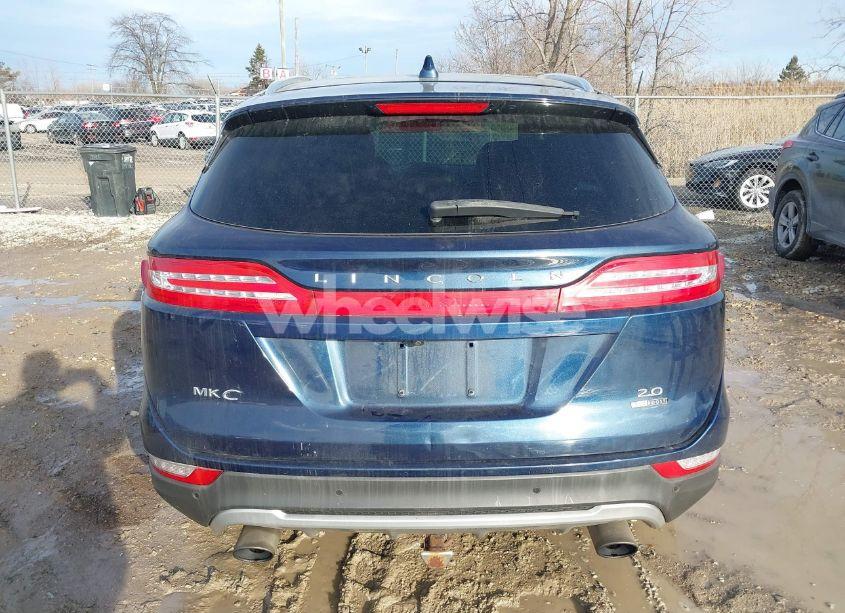 Photo 17 of 2015 Lincoln Mkc N/A (VIN 5LMCJ1A90FUJ00624)