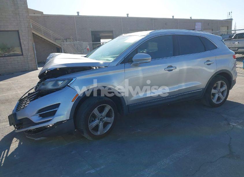 Photo 2 of 2015 Lincoln Mkc N/A (VIN 5LMCJ1A96FUJ23115)