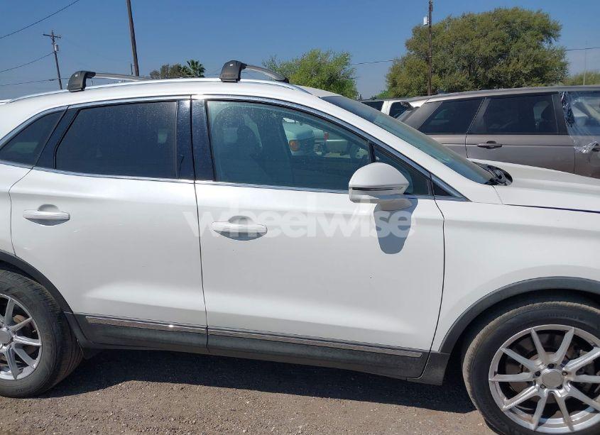 Photo 13 of 2015 Lincoln Mkc N/A (VIN 5LMCJ1A98FUJ33872)