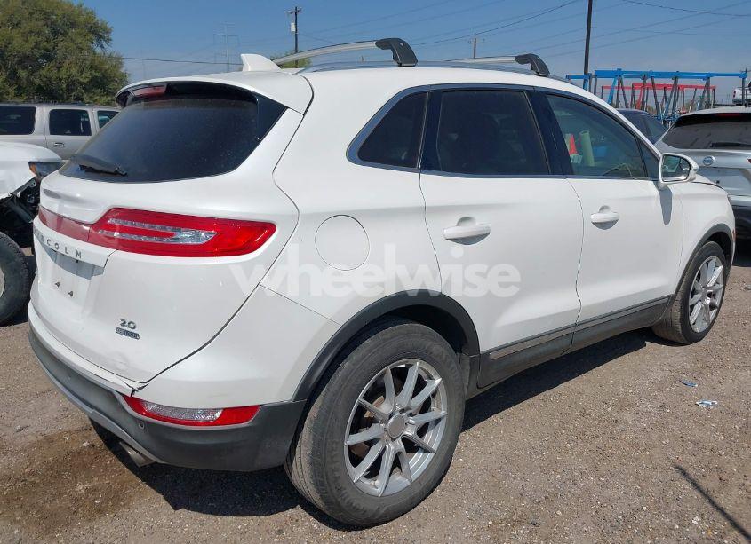 Photo 4 of 2015 Lincoln Mkc N/A (VIN 5LMCJ1A98FUJ33872)