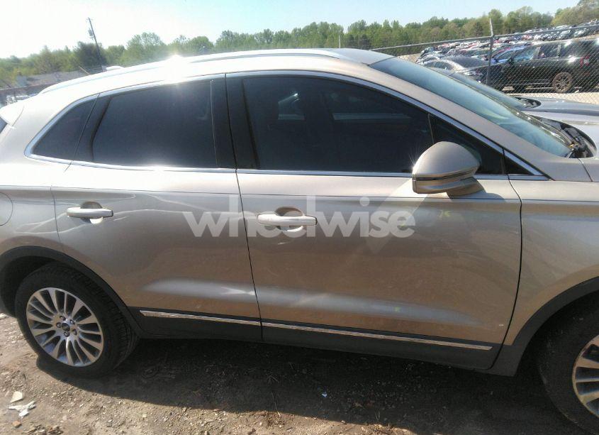 Photo 13 of 2015 Lincoln Mkc N/A (VIN 5LMCJ1A99FUJ41365)