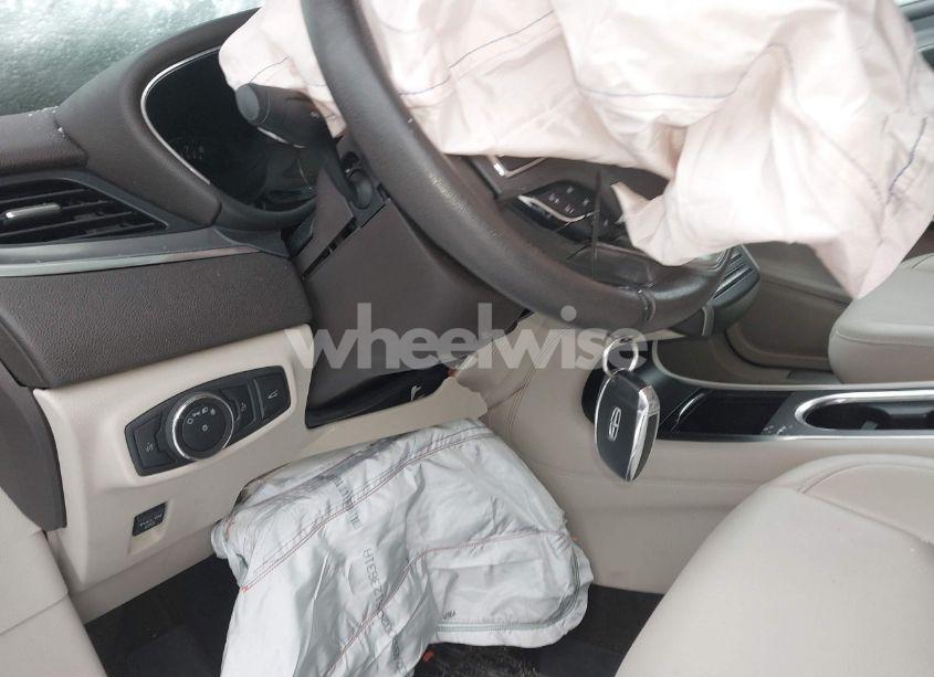 Photo 11 of 2019 Lincoln Mkc STANDARD (VIN 5LMCJ1C91KUL32303)