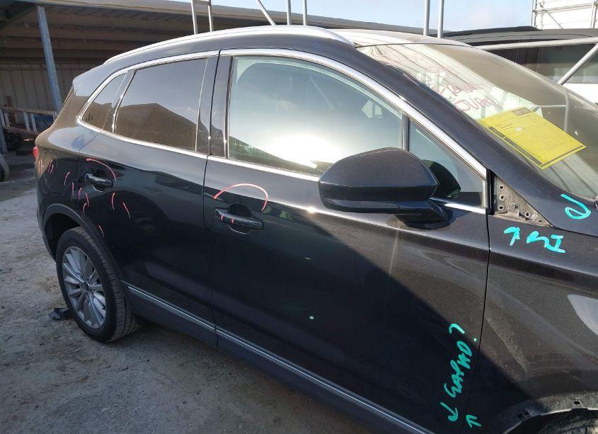 Photo 12 of 2019 Lincoln Mkc STANDARD (VIN 5LMCJ1C91KUL35315)