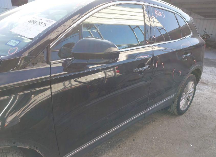 Photo 13 of 2019 Lincoln Mkc STANDARD (VIN 5LMCJ1C91KUL35315)