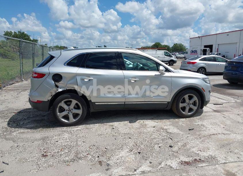 Photo 13 of 2018 Lincoln Mkc PREMIERE (VIN 5LMCJ1C92JUL00877)