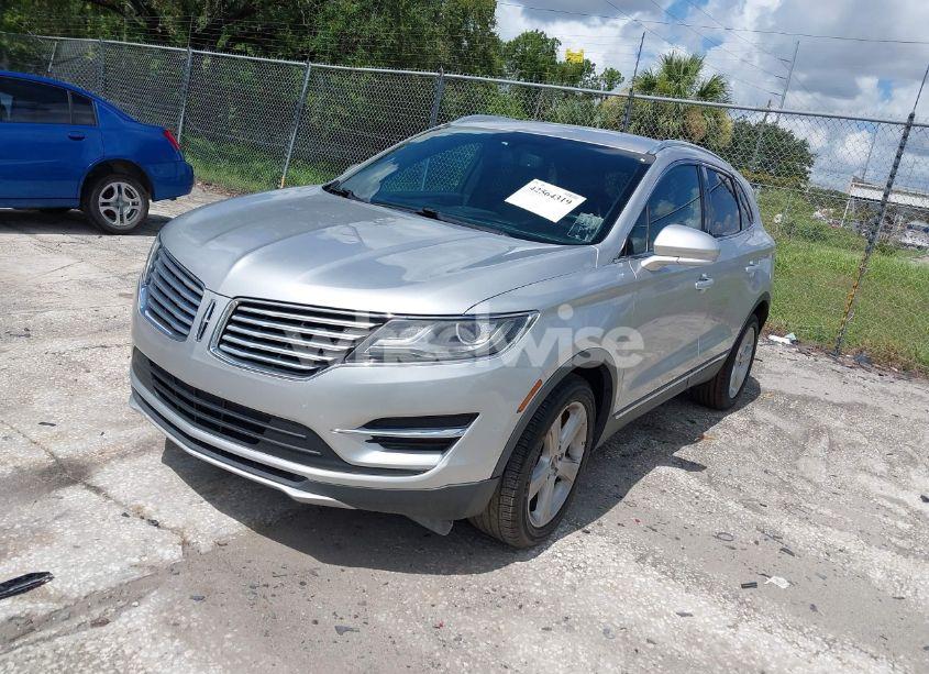 Photo 2 of 2018 Lincoln Mkc PREMIERE (VIN 5LMCJ1C92JUL00877)