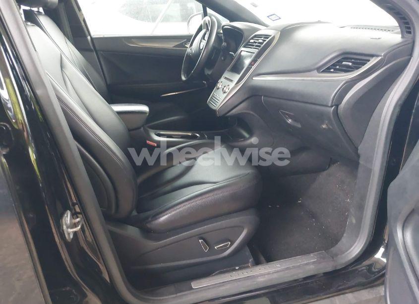 Photo 5 of 2016 Lincoln Mkc PREMIER (VIN 5LMCJ1C93GUJ01362)