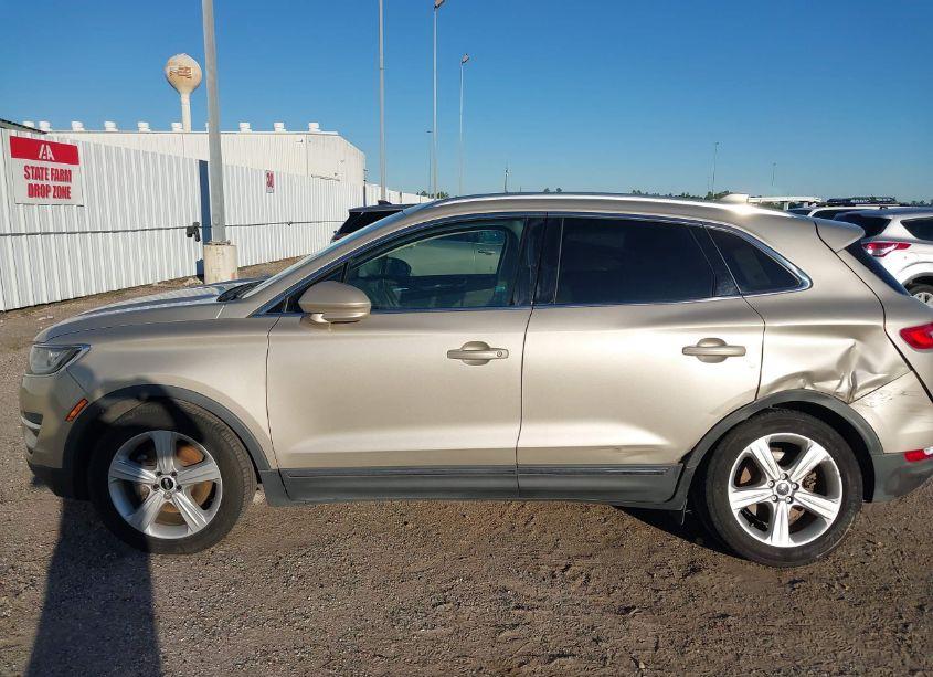 Photo 14 of 2017 Lincoln Mkc PREMIERE (VIN 5LMCJ1C95HUL51333)