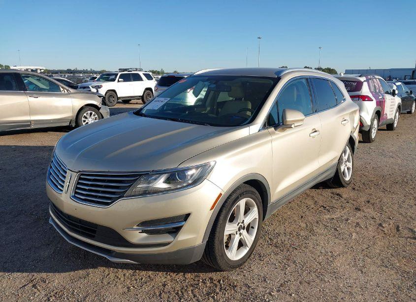 Photo 2 of 2017 Lincoln Mkc PREMIERE (VIN 5LMCJ1C95HUL51333)