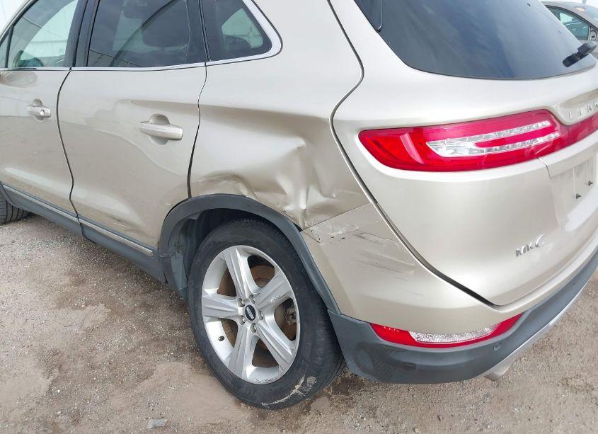 Photo 6 of 2017 Lincoln Mkc PREMIERE (VIN 5LMCJ1C95HUL51333)