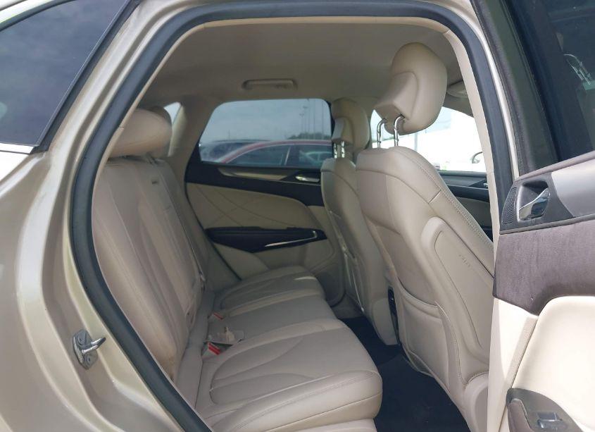 Photo 8 of 2017 Lincoln Mkc PREMIERE (VIN 5LMCJ1C95HUL51333)
