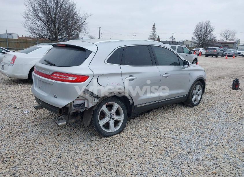 Photo 4 of 2016 Lincoln Mkc PREMIER (VIN 5LMCJ1C96GUJ30807)