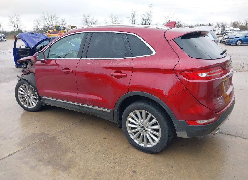 Photo 3 of 2019 Lincoln Mkc STANDARD (VIN 5LMCJ1C98KUL34968)
