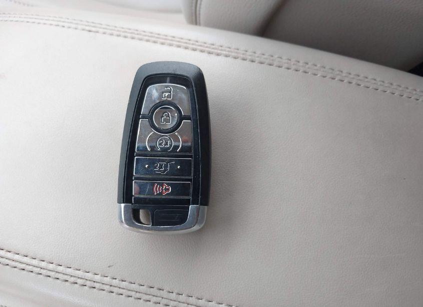 Photo 11 of 2019 Lincoln Mkc STANDARD (VIN 5LMCJ1C99KUL02188)