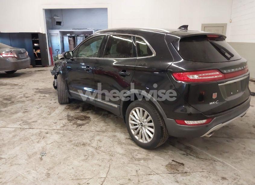 Photo 3 of 2019 Lincoln Mkc STANDARD (VIN 5LMCJ1C99KUL50046)