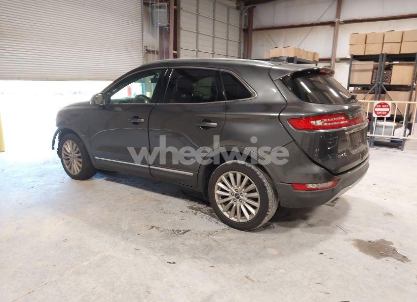 Photo 3 of 2019 Lincoln Mkc STANDARD (VIN 5LMCJ1C99KUL52153)