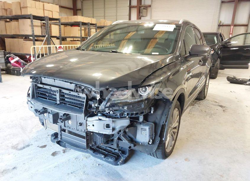 Photo 6 of 2019 Lincoln Mkc STANDARD (VIN 5LMCJ1C99KUL52153)