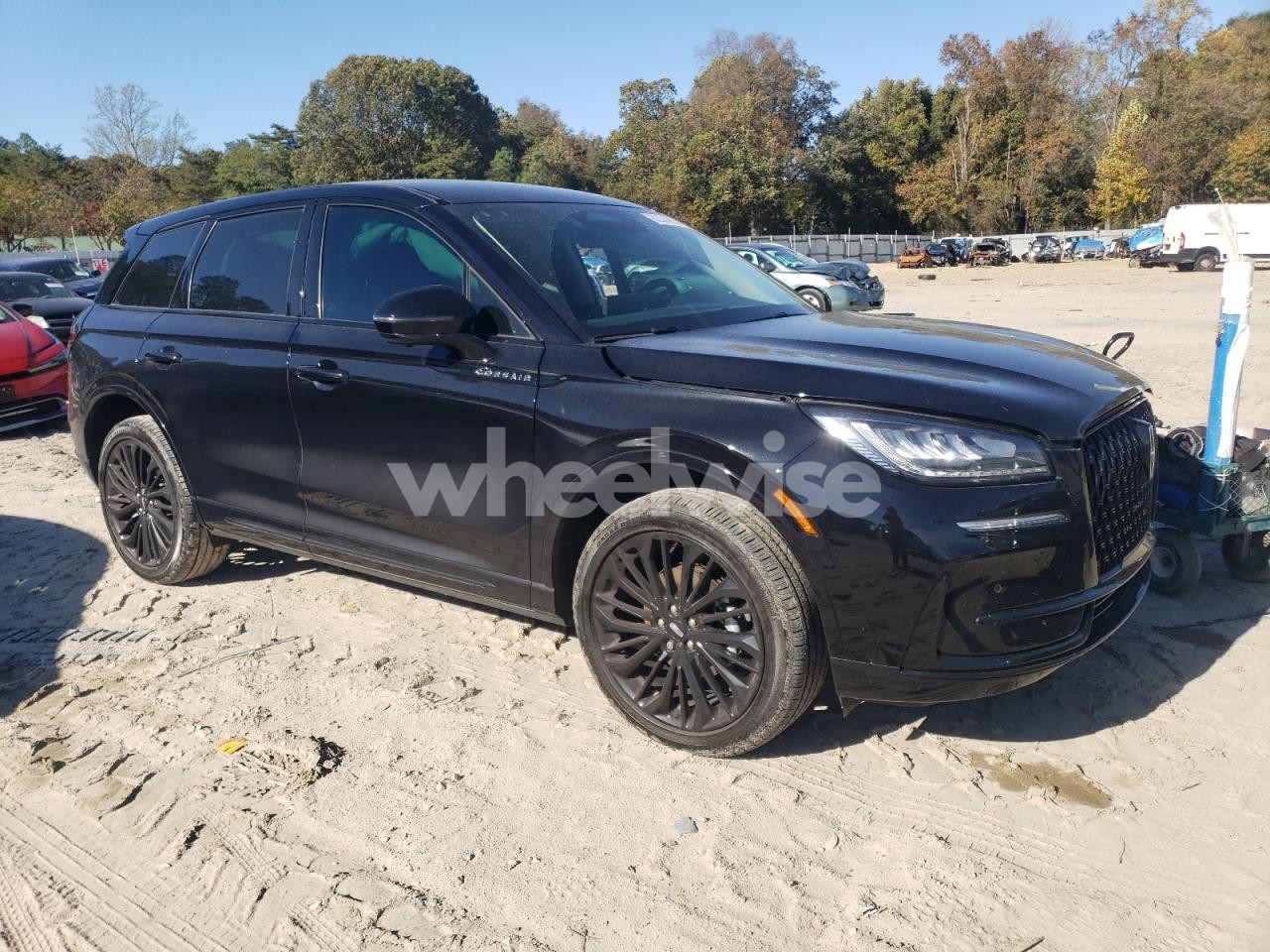 Photo 4 of 2023 LINCOLN CORSAIR (VIN 5LMCJ1CA1PUL12327)