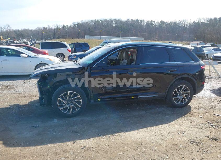 Photo 14 of 2021 Lincoln Corsair STANDARD (VIN 5LMCJ1D90MUL15185)