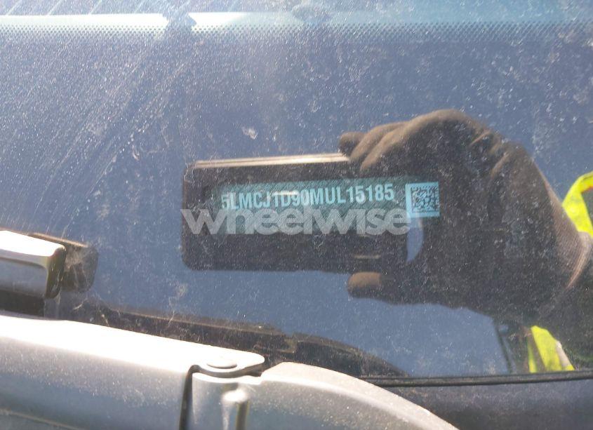 Photo 9 of 2021 Lincoln Corsair STANDARD (VIN 5LMCJ1D90MUL15185)