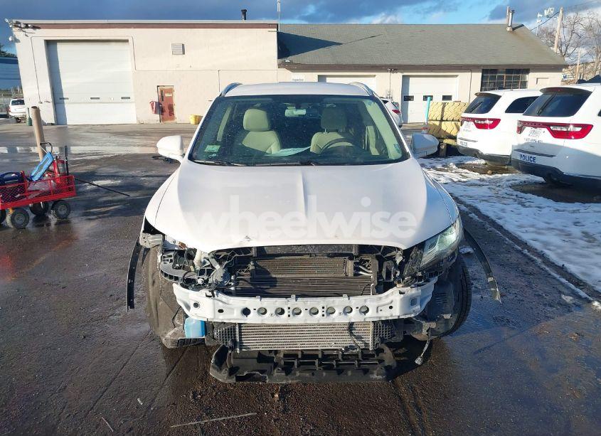 Photo 13 of 2019 Lincoln Mkc STANDARD (VIN 5LMCJ1D91KUL26077)