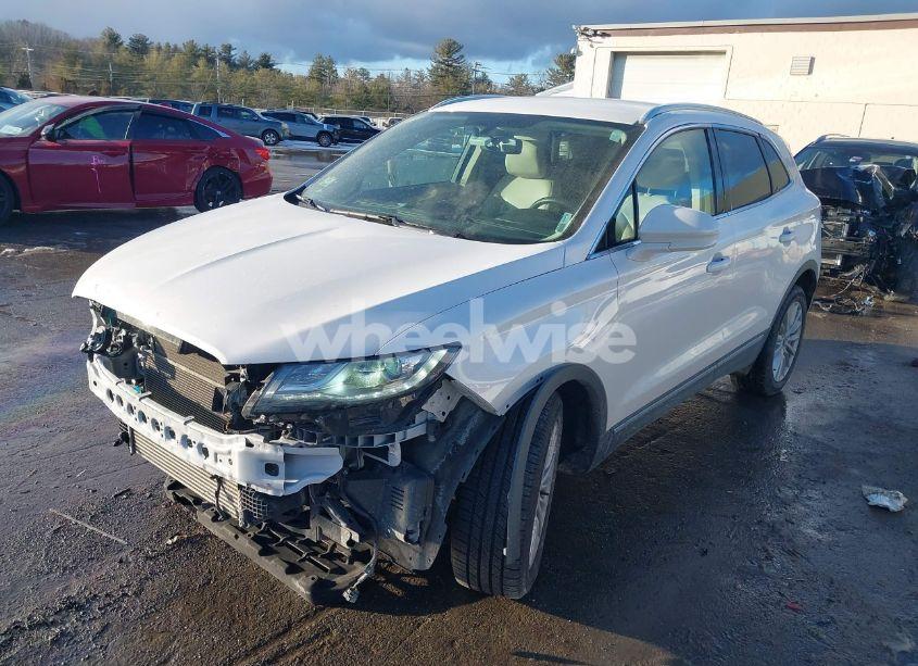 Photo 2 of 2019 Lincoln Mkc STANDARD (VIN 5LMCJ1D91KUL26077)