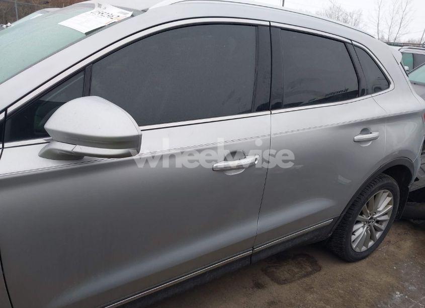 Photo 15 of 2019 Lincoln Mkc STANDARD (VIN 5LMCJ1D91KUL27746)
