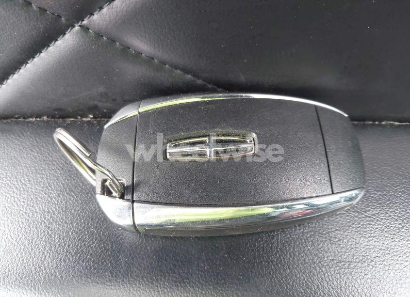 Photo 11 of 2019 Lincoln Mkc STANDARD (VIN 5LMCJ1D92KUL08901)