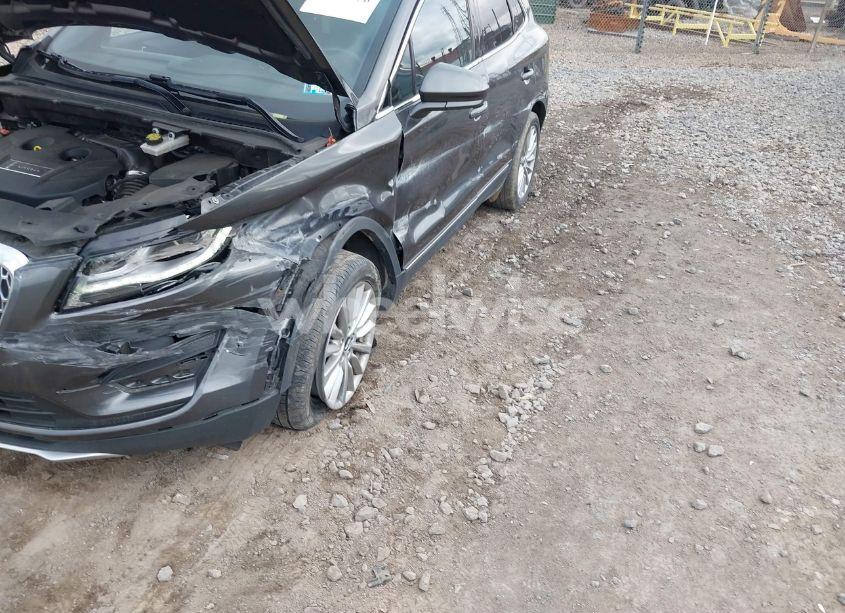 Photo 6 of 2019 Lincoln Mkc STANDARD (VIN 5LMCJ1D92KUL08901)