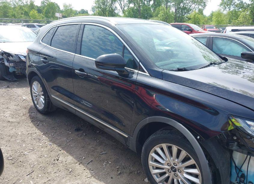 Photo 14 of 2019 Lincoln Mkc STANDARD (VIN 5LMCJ1D92KUL46922)