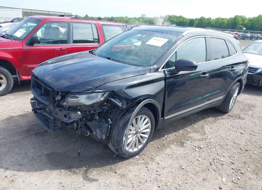 Photo 2 of 2019 Lincoln Mkc STANDARD (VIN 5LMCJ1D92KUL46922)