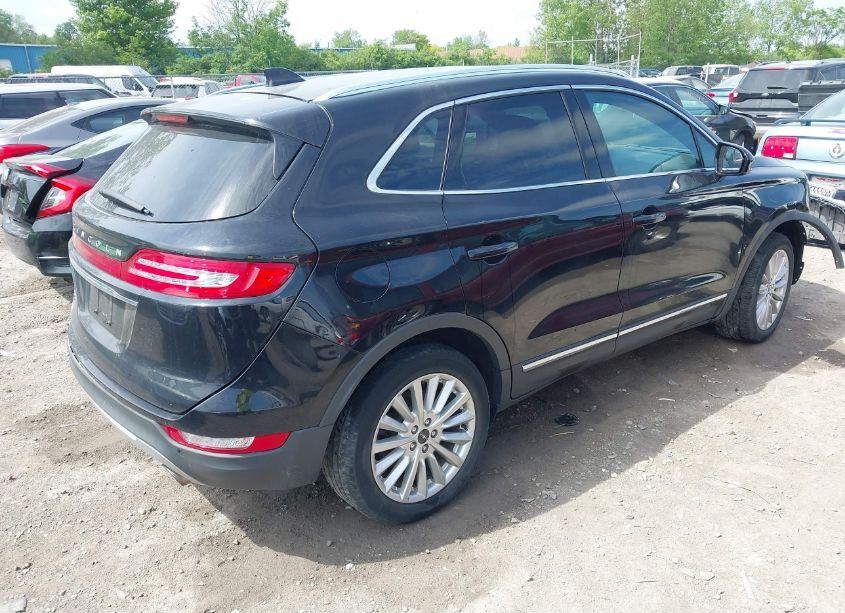 Photo 4 of 2019 Lincoln Mkc STANDARD (VIN 5LMCJ1D92KUL46922)