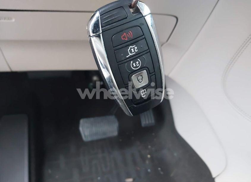 Photo 11 of 2019 Lincoln Mkc STANDARD (VIN 5LMCJ1D95KUL38569)