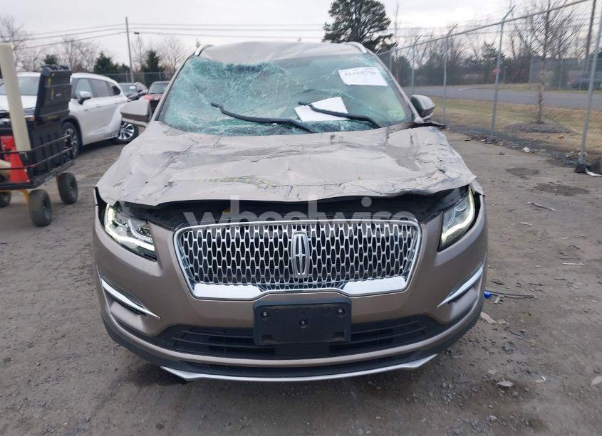 Photo 12 of 2019 Lincoln Mkc STANDARD (VIN 5LMCJ1D95KUL38569)