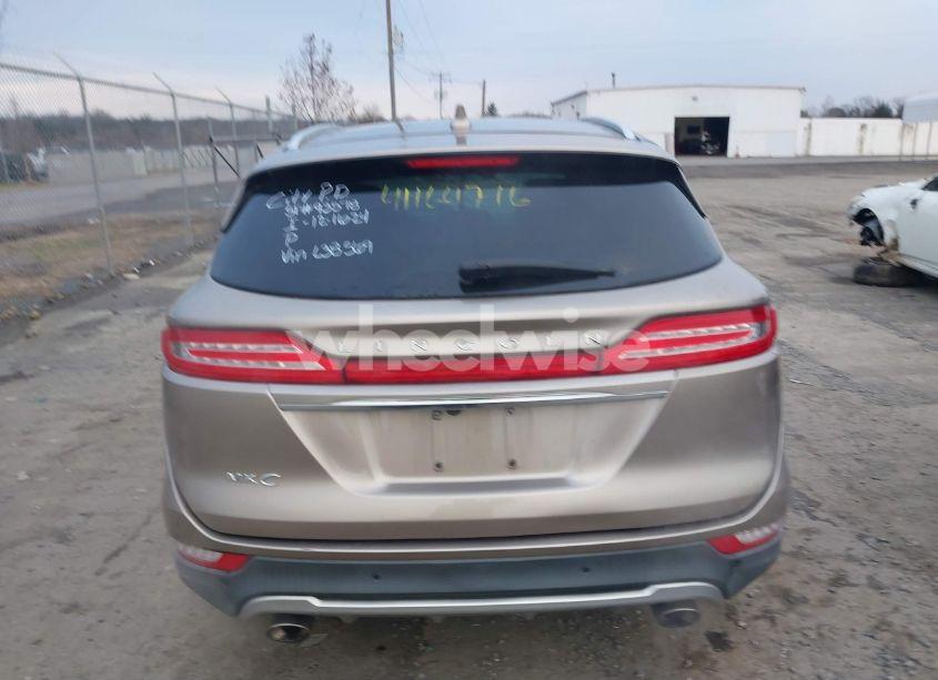 Photo 16 of 2019 Lincoln Mkc STANDARD (VIN 5LMCJ1D95KUL38569)