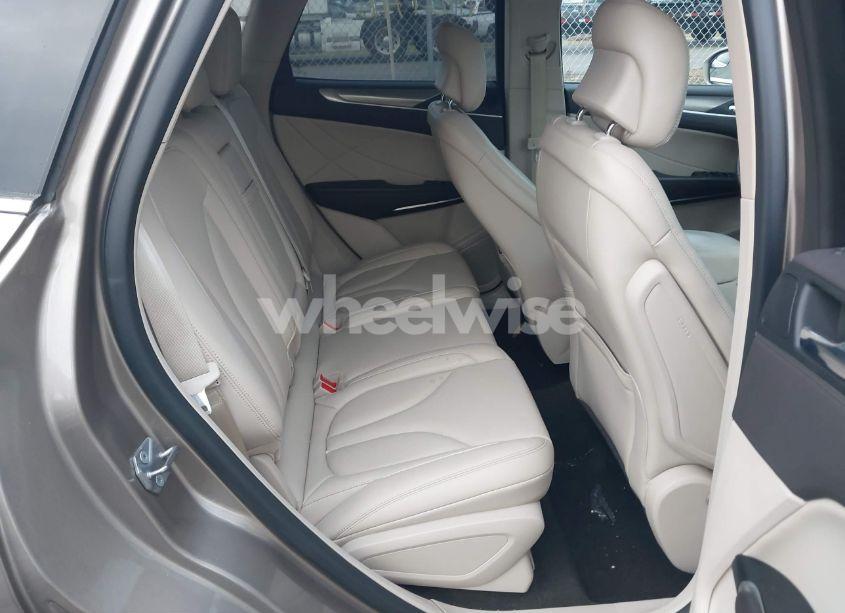 Photo 8 of 2019 Lincoln Mkc STANDARD (VIN 5LMCJ1D95KUL38569)