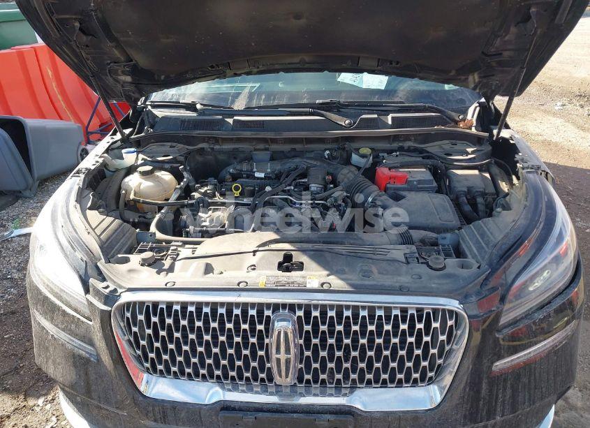 Photo 10 of 2021 Lincoln Corsair STANDARD (VIN 5LMCJ1D95MUL00911)