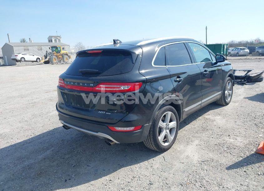 Photo 4 of 2018 Lincoln Mkc PREMIERE (VIN 5LMCJ1D96JUL13579)